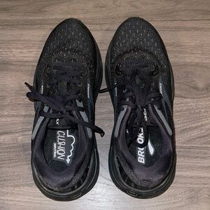 Brooks Ghost max size 7 women’s